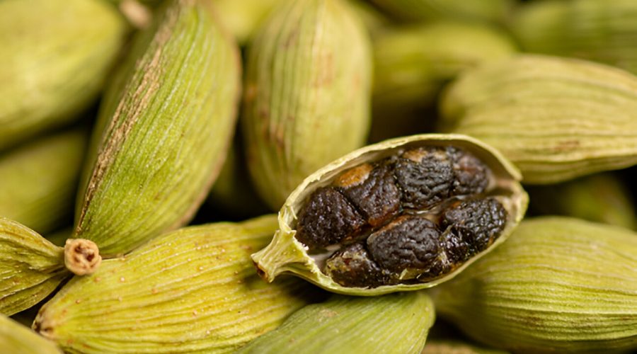 cardamom seeds